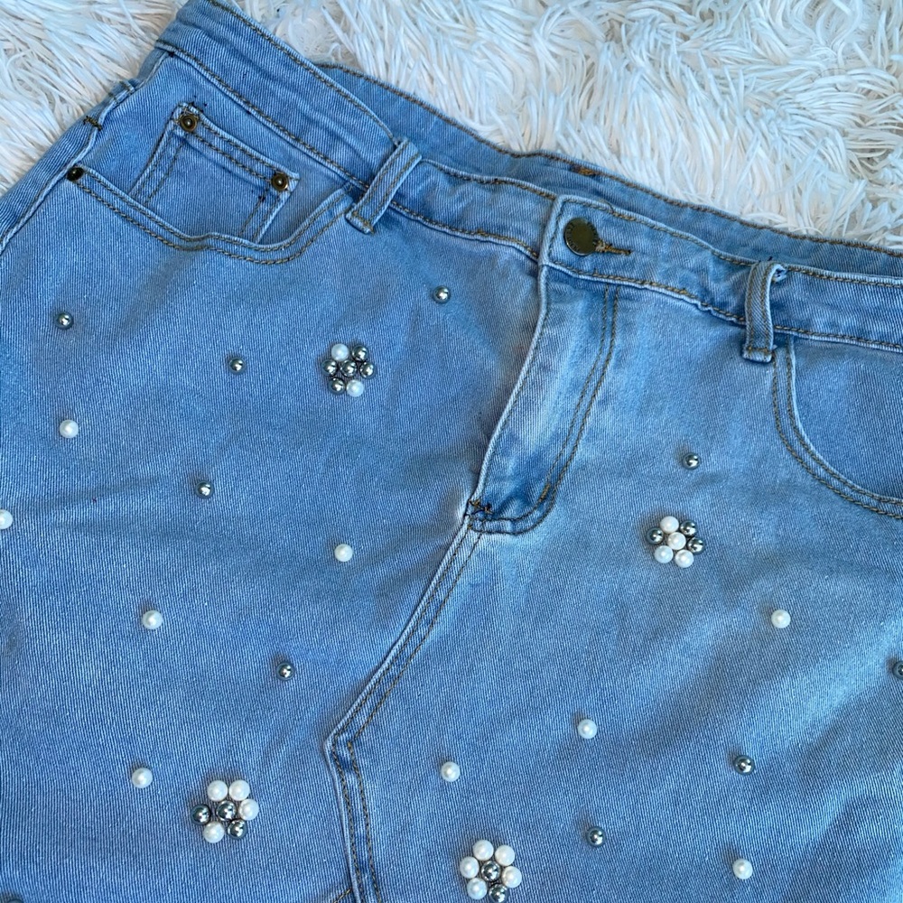 Skirt - Picture 2 of 3